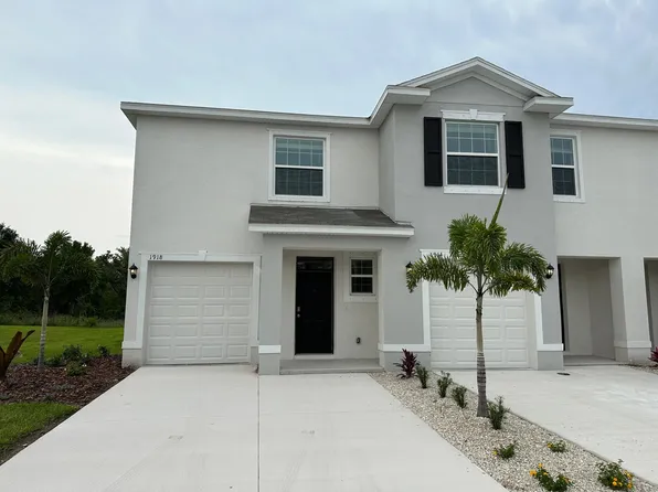 1951 Pleasant Maple Ct, Bradenton, FL 34211