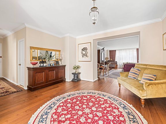 3rd image of 201 E 62nd St APT 5D