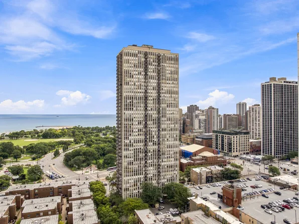 1660 N La Salle St #2809, Chicago, IL 60614