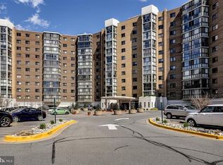 15100 Interlachen Dr #4, Silver spring, MD 20906