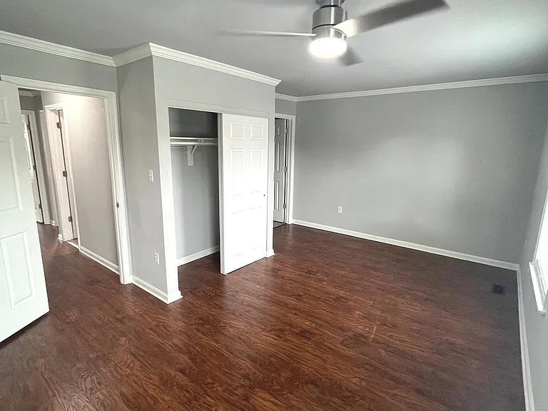10804 Wall St — Photo 18