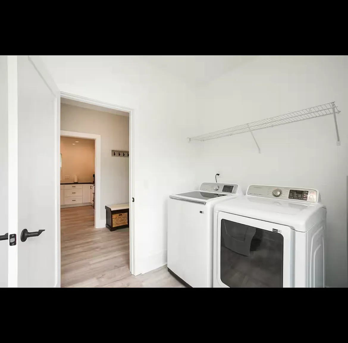 3 bed, 2128 sqft, $3,500 — Photo 2