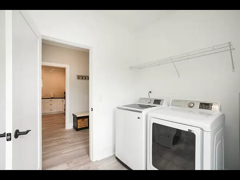 5106 Buena Vista Pike — Photo 2