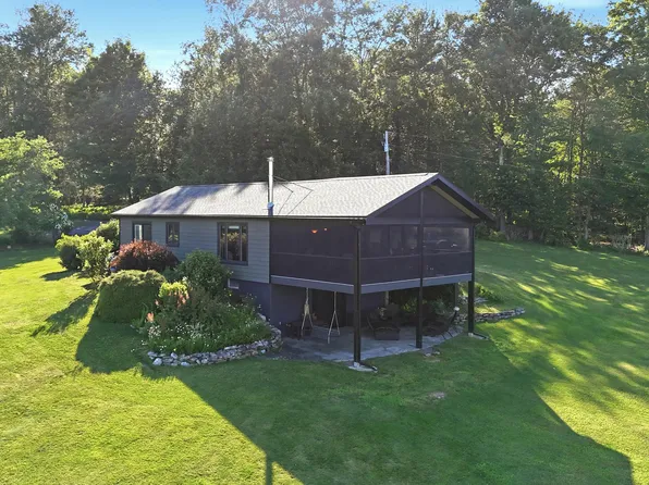 221 Meadowwood Ln, Forksville, PA 18616