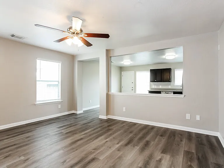 15510 Miller House Ln — Photo 4
