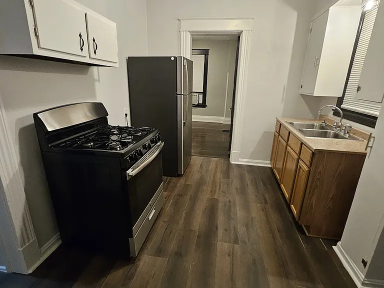 172 Kinsey Ave #1 — Photo 6