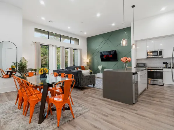 (undisclosed Address), Houston, TX 77021