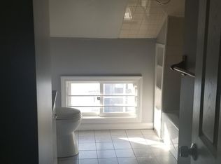 117 Branch St APT 3, Fall River, MA 02721