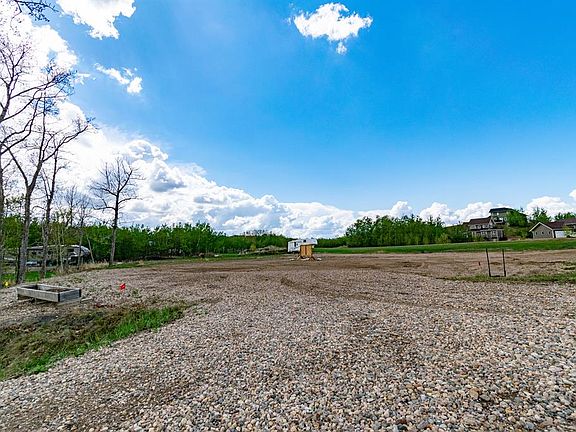 5th image of 21 Horse Shoe Ln