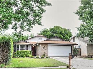 812 Garden Meadow Dr, Universal City, TX 78148