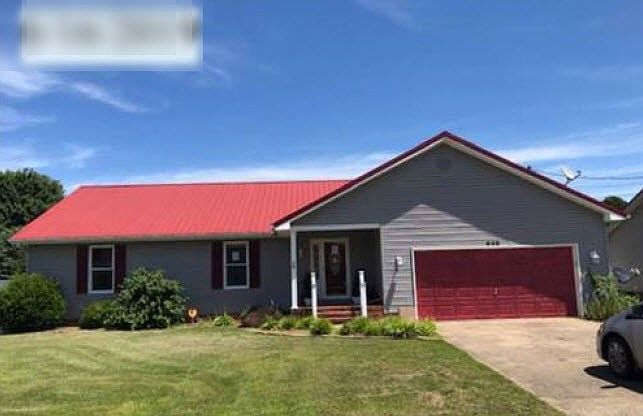 1st image of 643 Prince Phillip Way