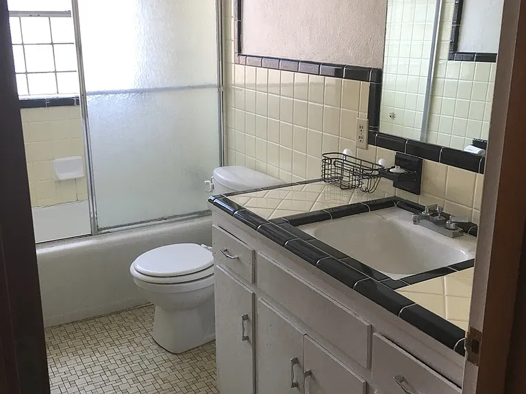 400 Mimosa Ct #5 — Photo 6