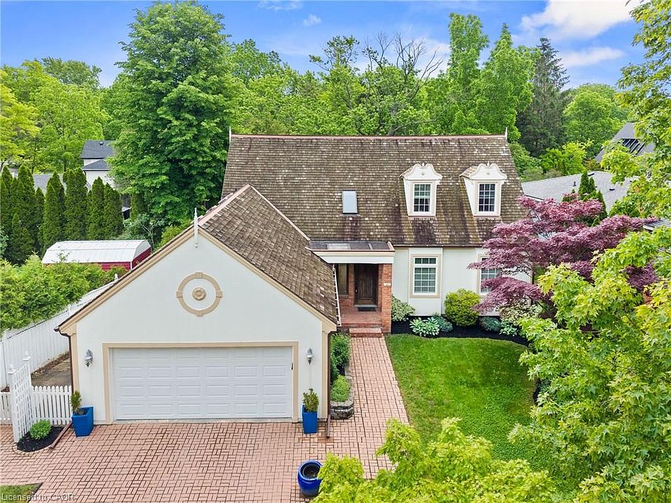 1st image of 27 Oak Dr