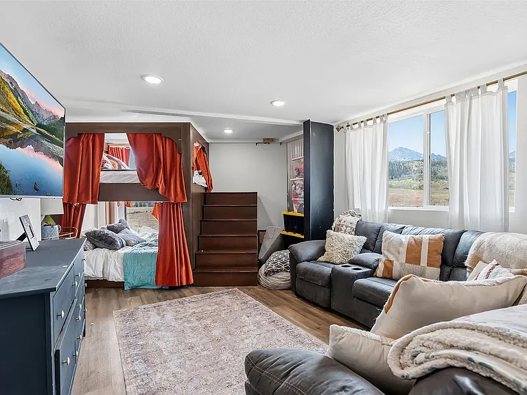 377 Elk Run Rd — Photo 20