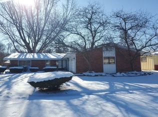 1821 Rockcreek Ln, Flint, MI 48507