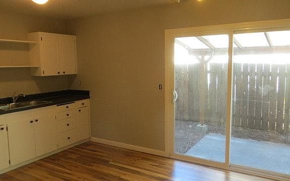 kitchen / dining