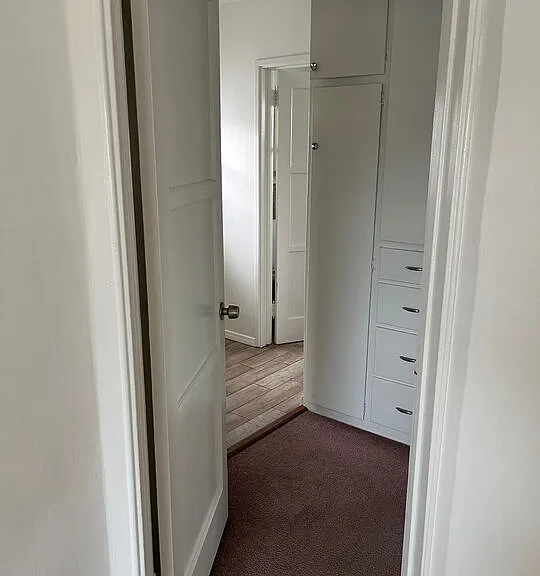 811 1/2 E Nutwood St #1/2 — Photo 5