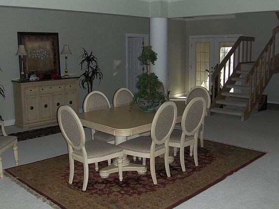 Formal Dining