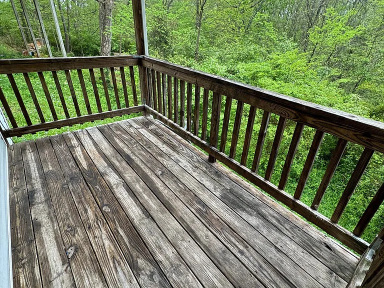Back Upper Deck