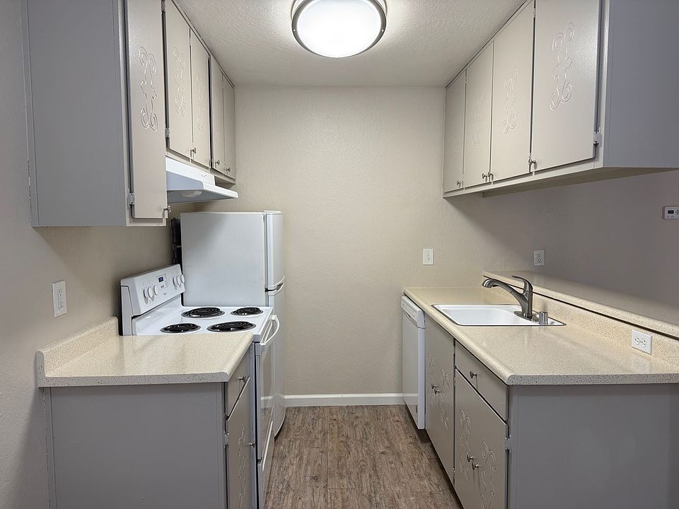 1st image of 2114 H St #2
