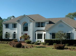 18 Candlewood Dr, Washington, NJ 07882