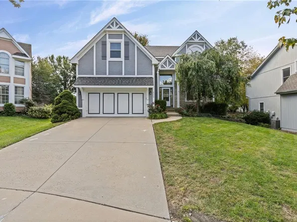8009 W 144th Pl, Overland Park, KS 66223