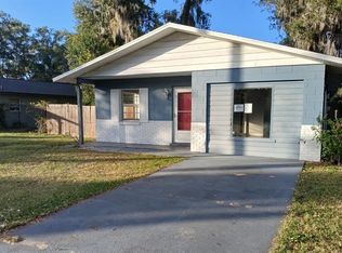 285 E Lake St, Umatilla, FL