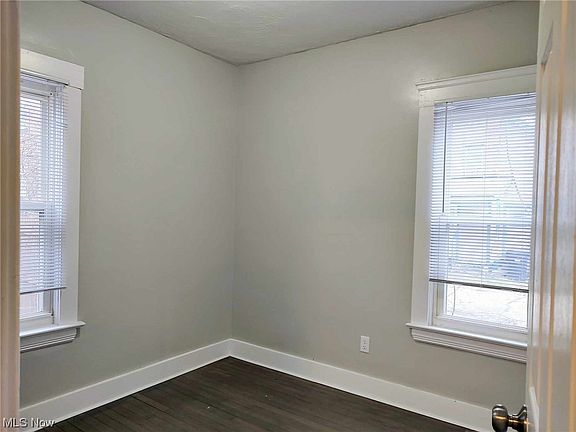 5th image of 3856 W 18th St