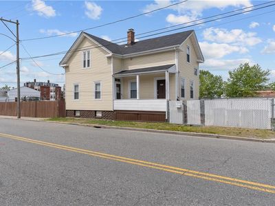 483 Dexter St, Providence, RI, 02907