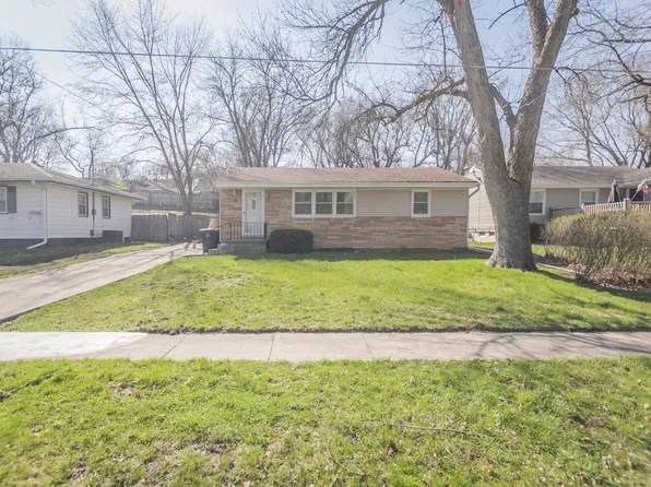 7390 Southview Dr, Des Moines, IA 50315