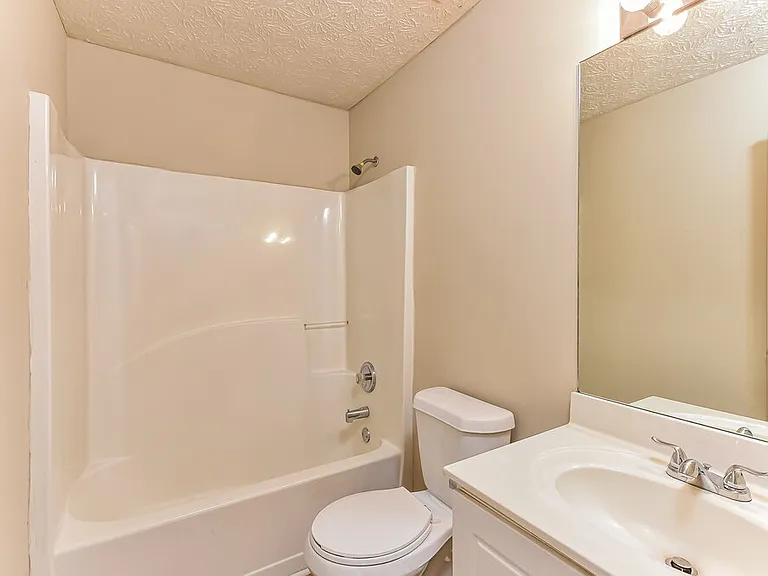 735 Bridgewood Ct — Photo 15