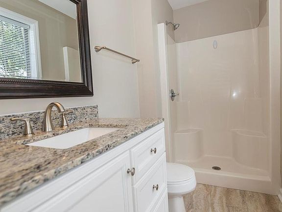5th image of 1213 Ashford Ln