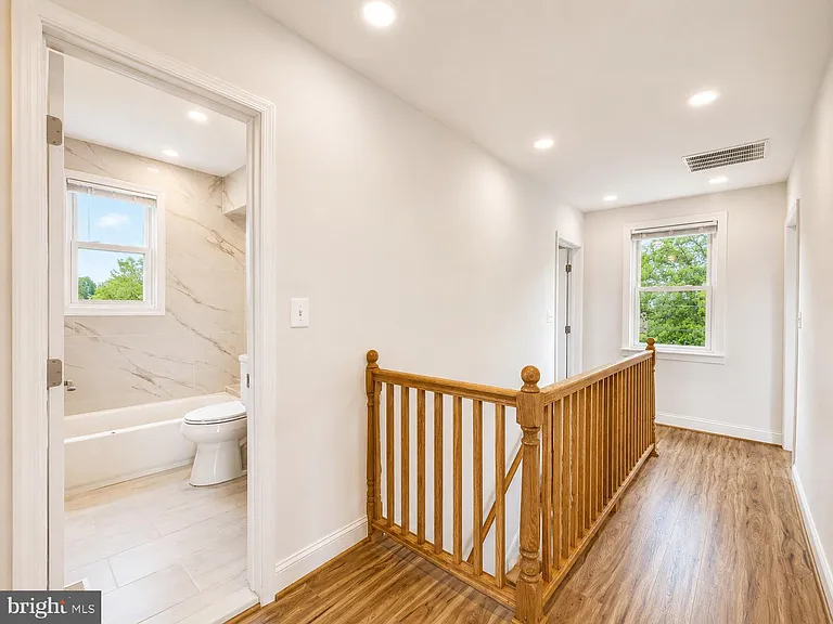 2851 Robinson Pl SE — Photo 18
