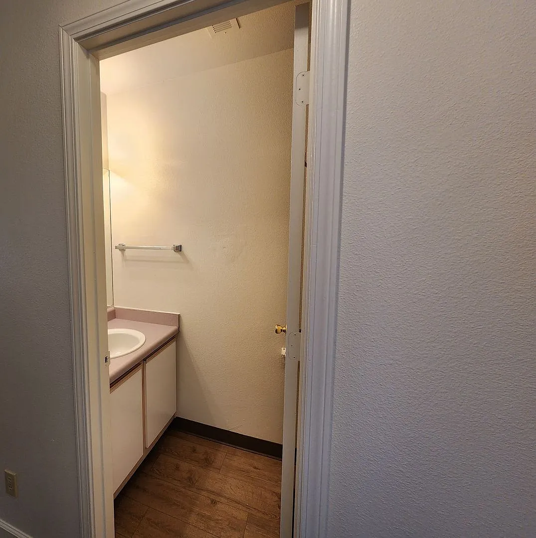 Valley Circle 404 — Photo 2