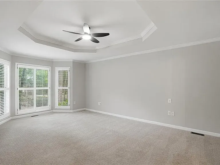 13 Bedford Rdg NW — Photo 7
