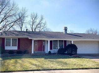 512 Blazedwood Dr, Ballwin, MO