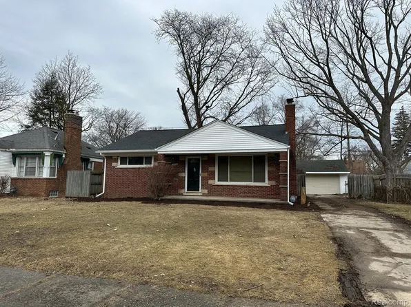 26348 N River Park Dr, Inkster, MI 48141