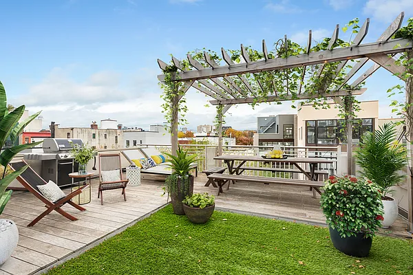 Sold by Compass | media 10