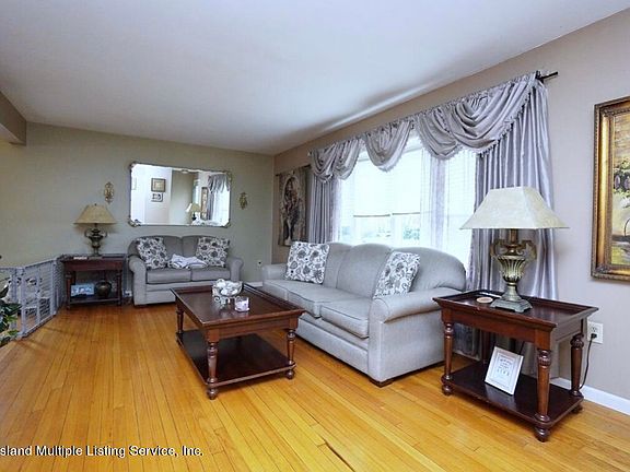 2nd image of 14 Lillian Pl