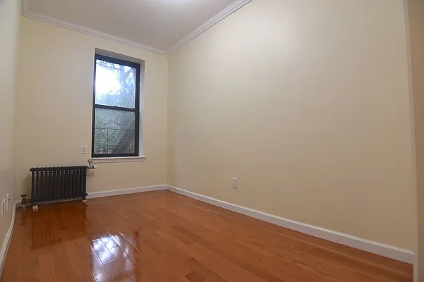 Rented by Triplemint | media 9