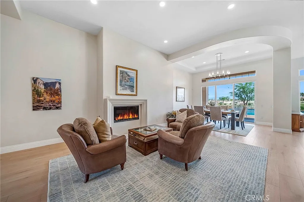 4 bed, 3.5 bath, 3412 sqft, $6,325 — Photo 3
