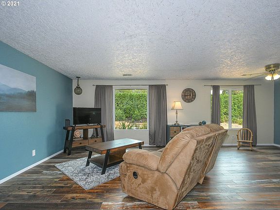 5th image of 1318 NW 98th St