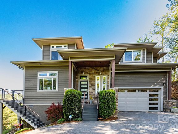 3rd image of 36 Spy Pointe Ln