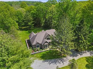 135 Sleight Plass Rd, Poughkeepsie, NY 12603