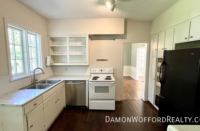 3917 N State St — Photo 10