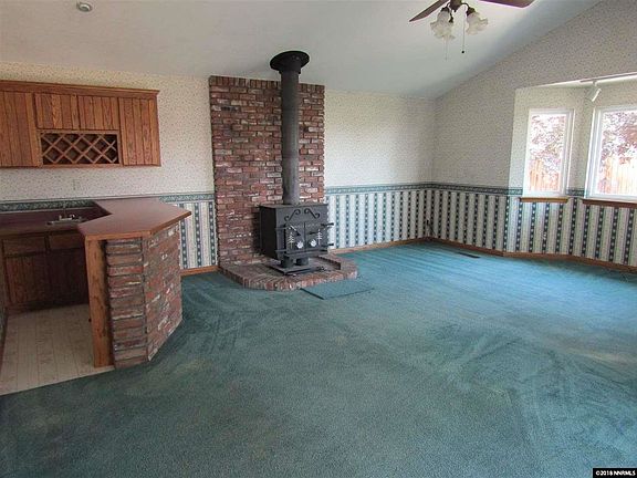 4th image of 11 Cottonwood Ct