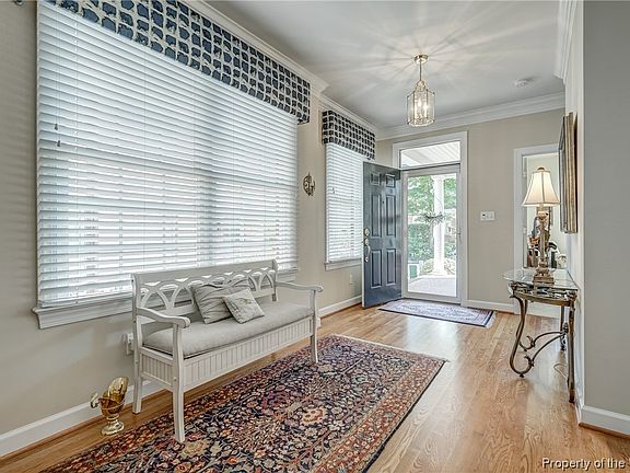 5th image of 164 Exmoor Ct
