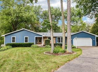 4550 Sundance Ct, Cottage Grove, WI 53527