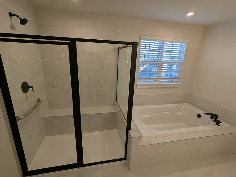 225 Van Zandt Trl — Photo 31