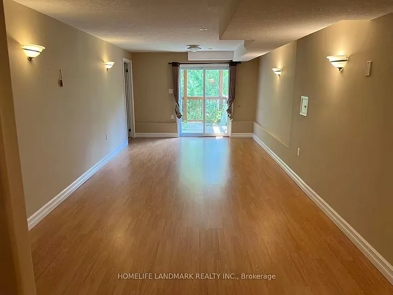 579 Violet St — Photo 26